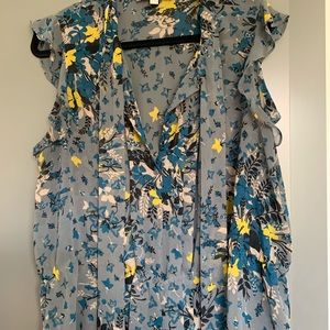 Flutter sleeve button down with cinched waist